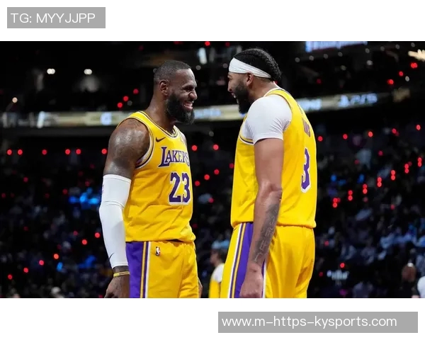 詹姆斯与安东尼季后赛对决的历史回顾与精彩瞬间分析